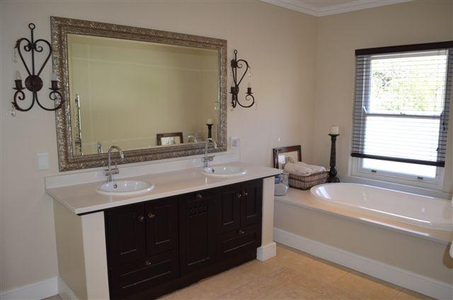 4 Bedroom Property for Sale in Hout Bay Western Cape